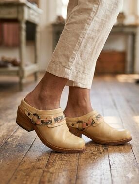 Bed Stu Driftwood Aztec Banana Leather Western Clogs Mules Size 8.5